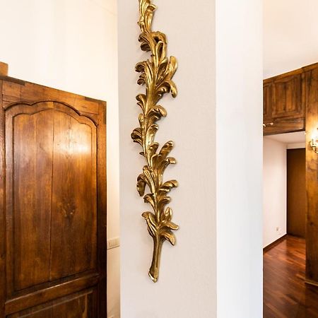 Klimt - Jacuzzi 5 Star - Luxury Design Apartment Милано Екстериор снимка