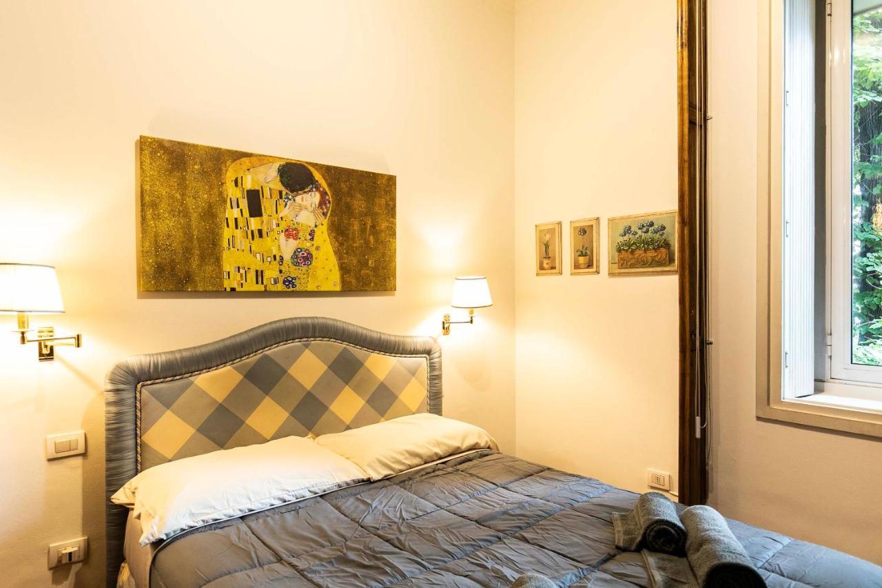 Klimt - Jacuzzi 5 Star - Luxury Design Apartment Милано Екстериор снимка