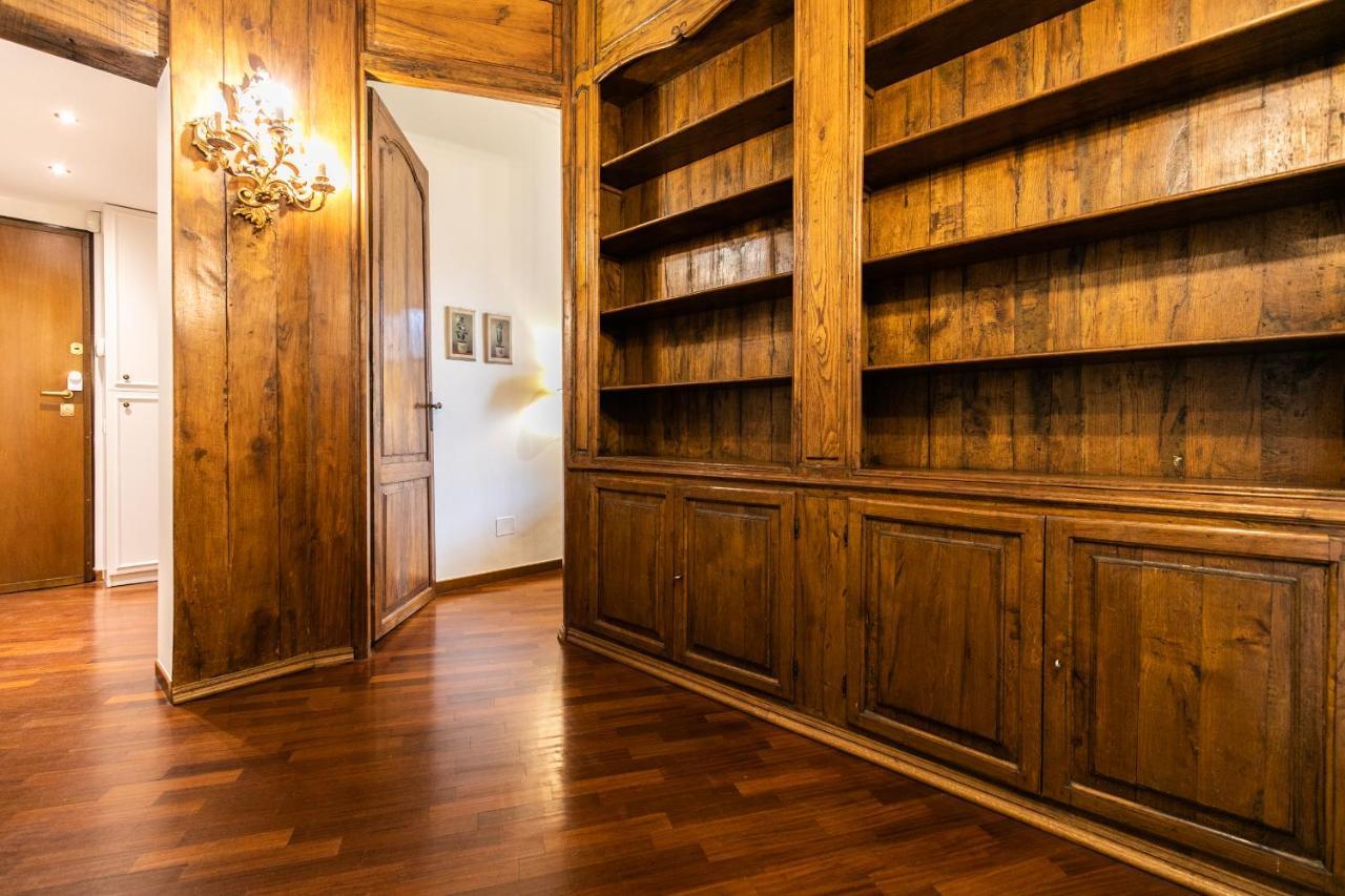 Klimt - Jacuzzi 5 Star - Luxury Design Apartment Милано Екстериор снимка