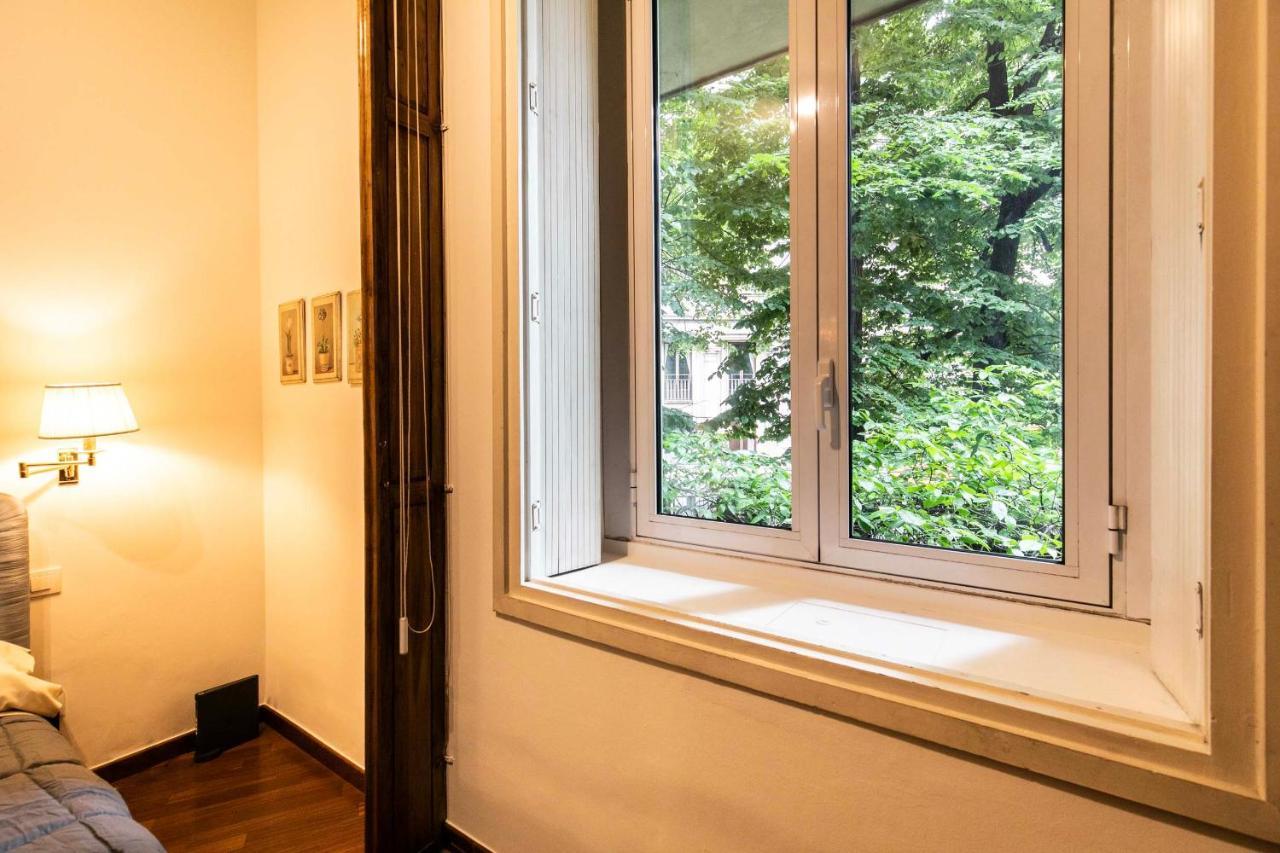 Klimt - Jacuzzi 5 Star - Luxury Design Apartment Милано Екстериор снимка
