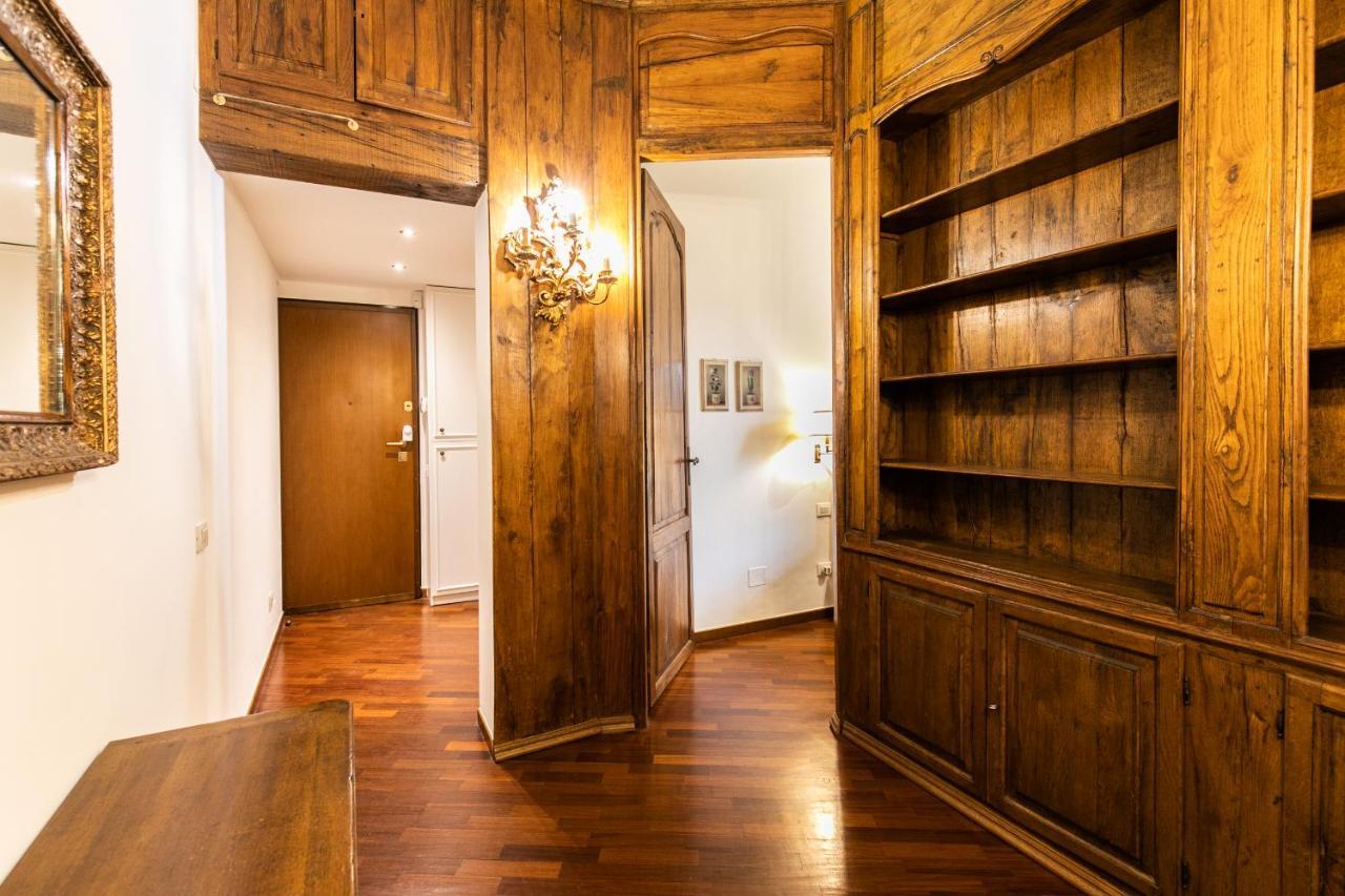 Klimt - Jacuzzi 5 Star - Luxury Design Apartment Милано Екстериор снимка